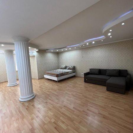 تشيسيناو Central Park Accommodation المظهر الخارجي الصورة